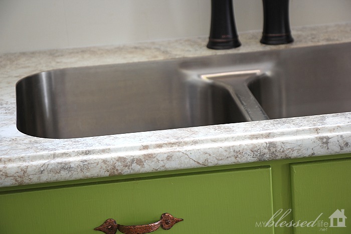 undermount kitchen sink laminate countertop