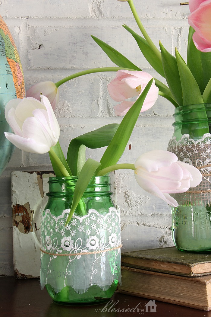 Beautiful Spring Mantel | MyBlessedLife.net