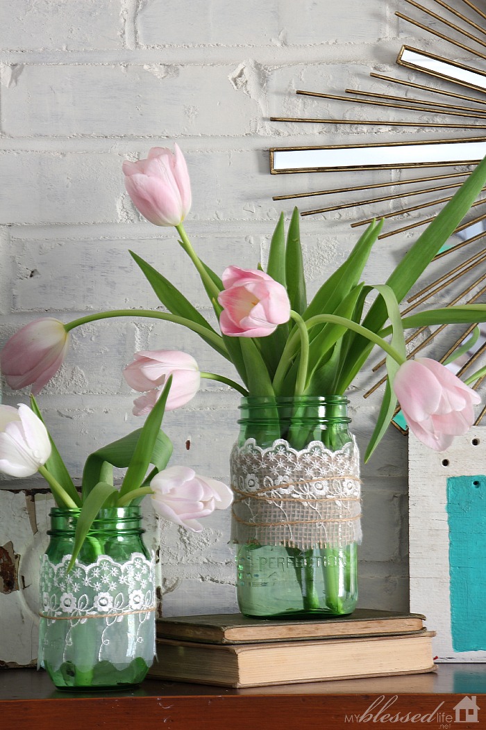 Beautiful Spring Mantel | MyBlessedLife.net