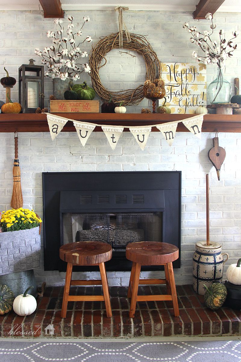 Natural Layered Fall Mantel | MyBlessedLife.net