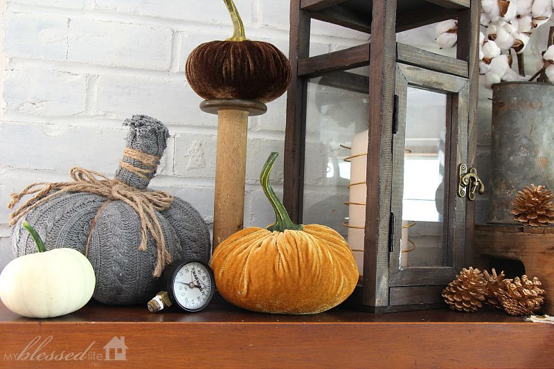 Natural Layered Fall Mantel | MyBlessedLife.net