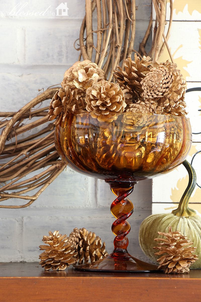 Natural Layered Fall Mantel | MyBlessedLife.net