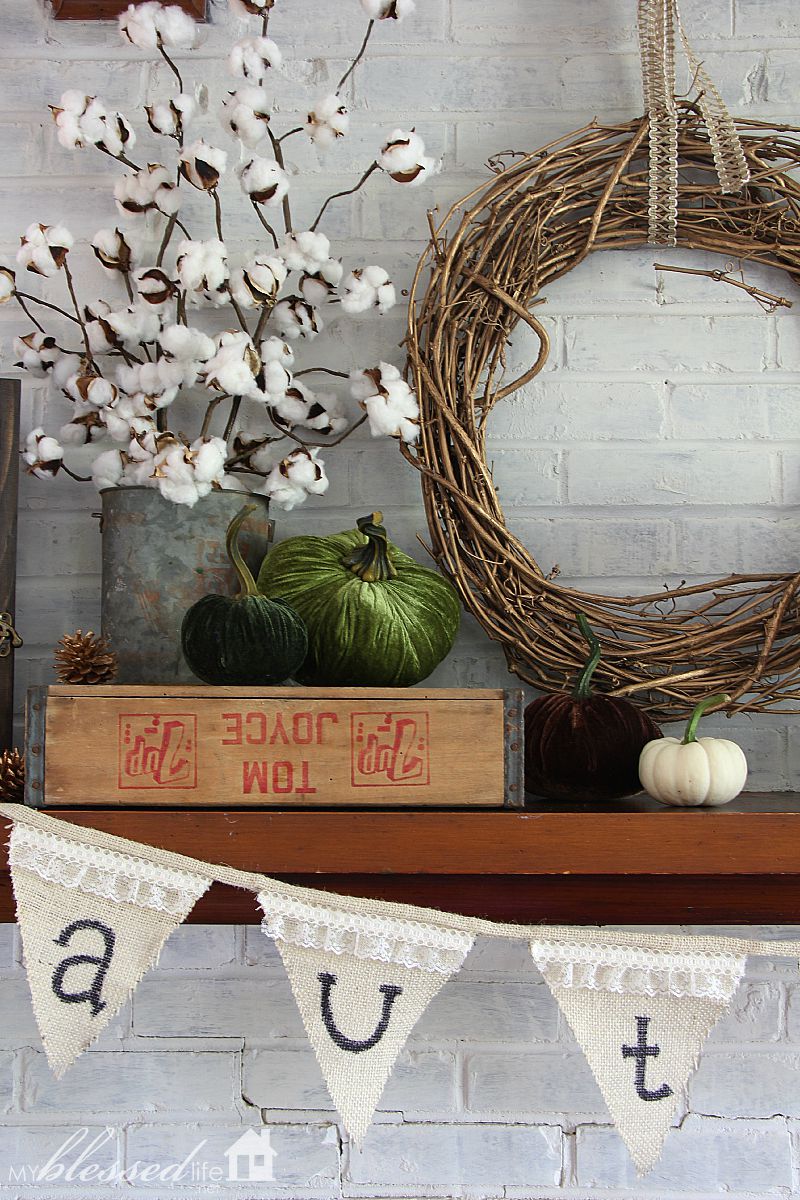 Natural Layered Fall Mantel | MyBlessedLife.net