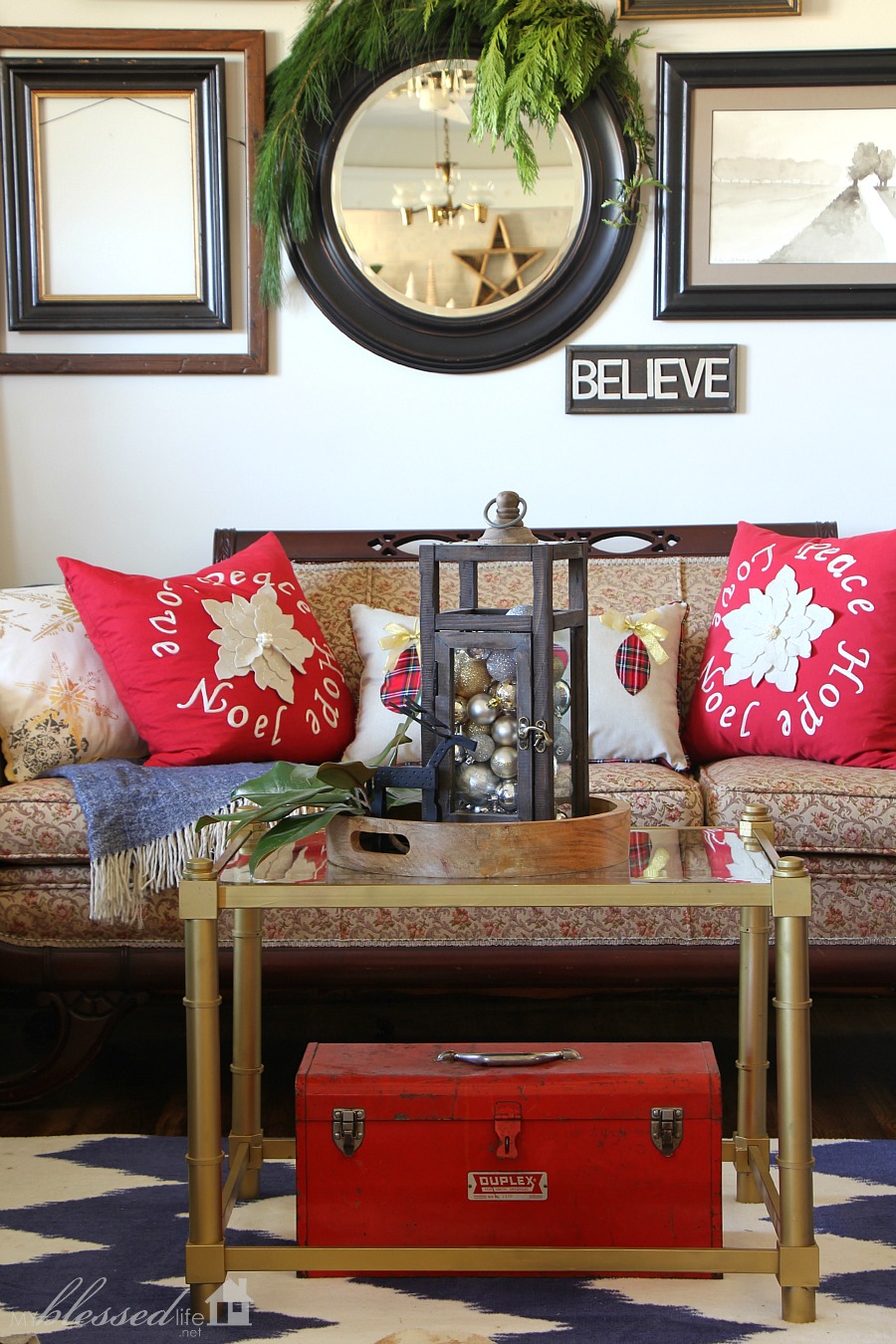 Christmas Living Room 2015 | MyBlessedLife.net