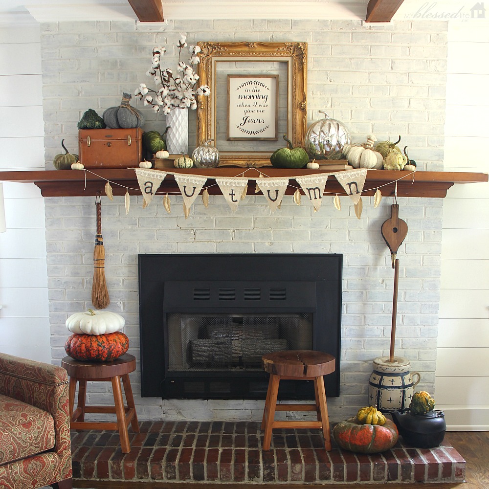 Fall Mantel 2016 | MyBlessedLife.net