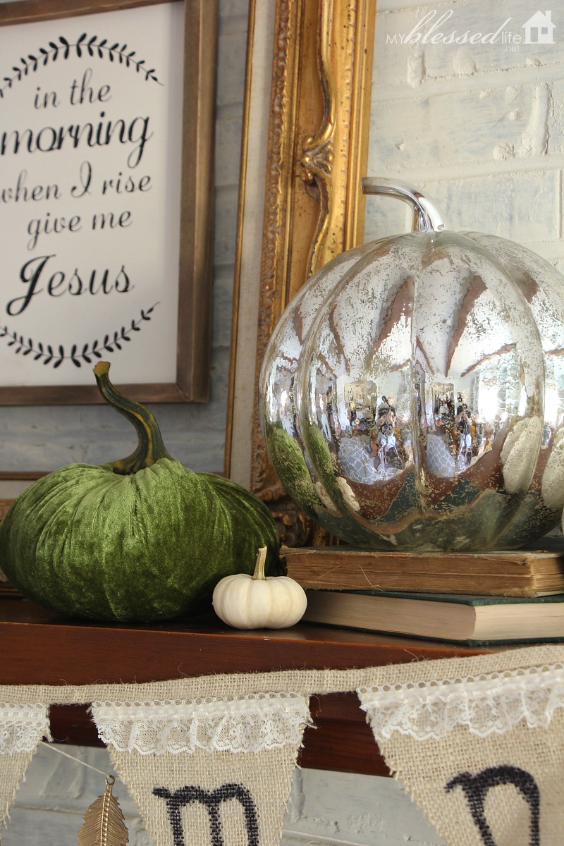 Fall Mantel 2016 | MyBlessedLife.net